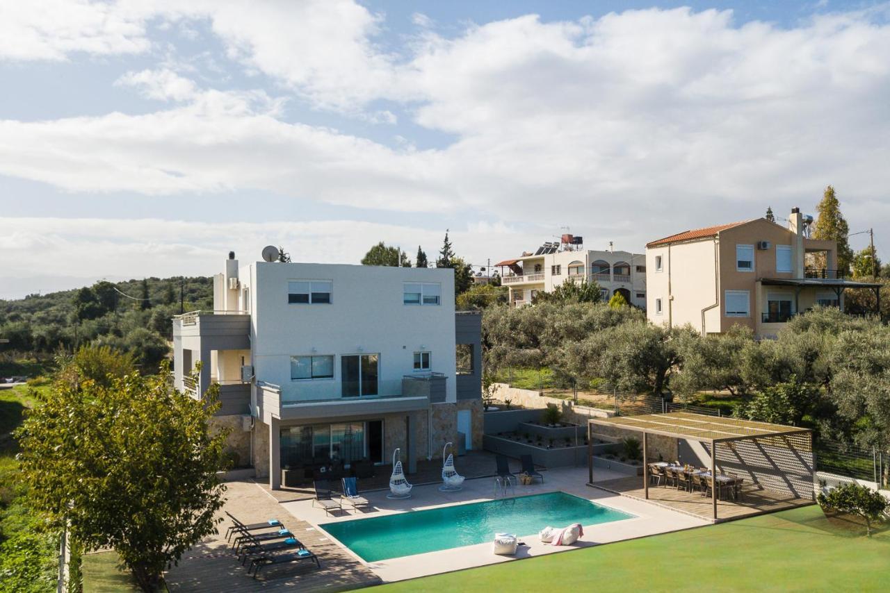 Villa Aelia I Modern & Ideal For Large Groups Galatas  Bagian luar foto