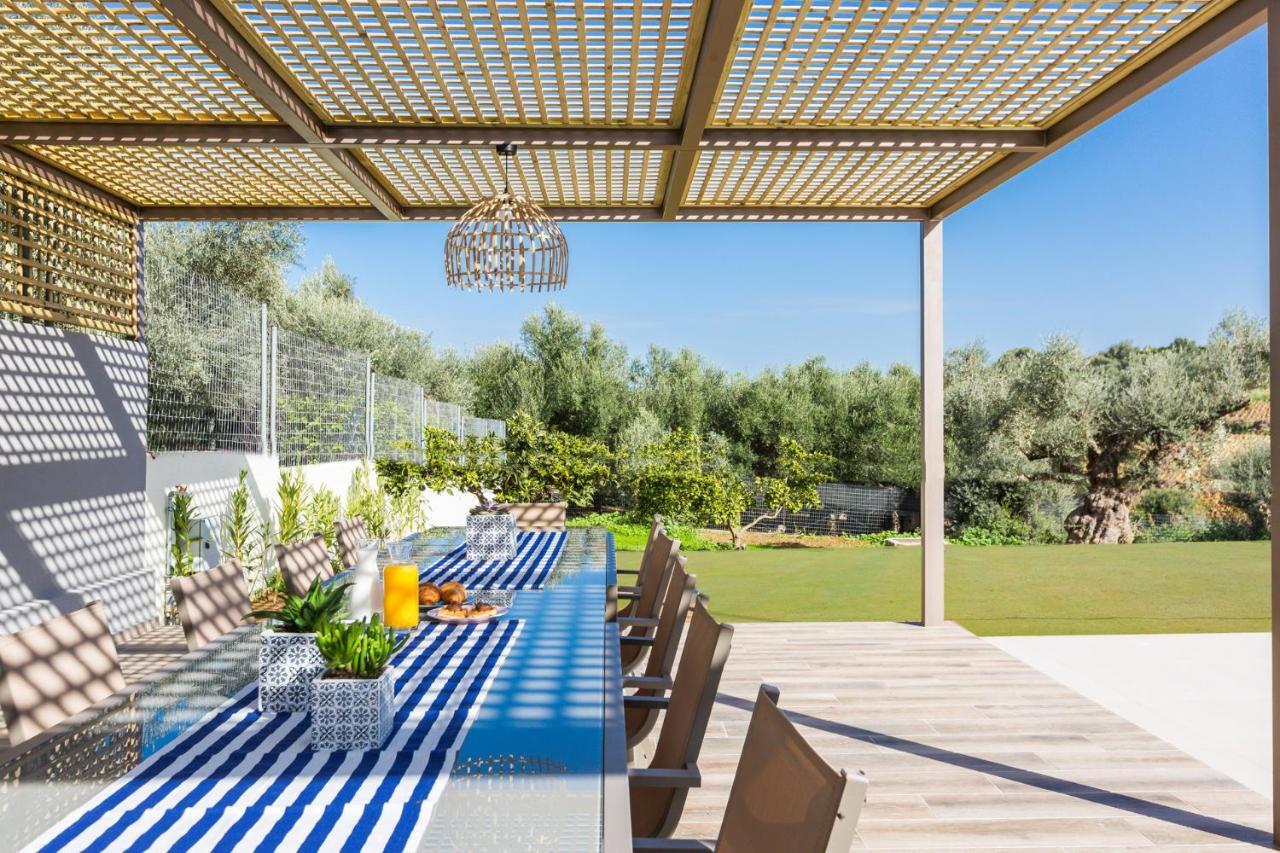 Villa Aelia I Modern & Ideal For Large Groups Galatas  Bagian luar foto